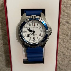 NWOT Momentum Unisex Navy Blue Dive Watch